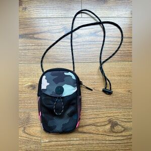 NWOT Lululemon Blue/Pink Camo Crossbody Bag